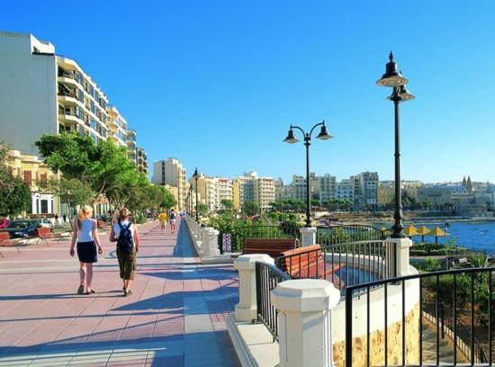 Perfect Location Idyllic 2Br Apartment Sliema Kültér fotó