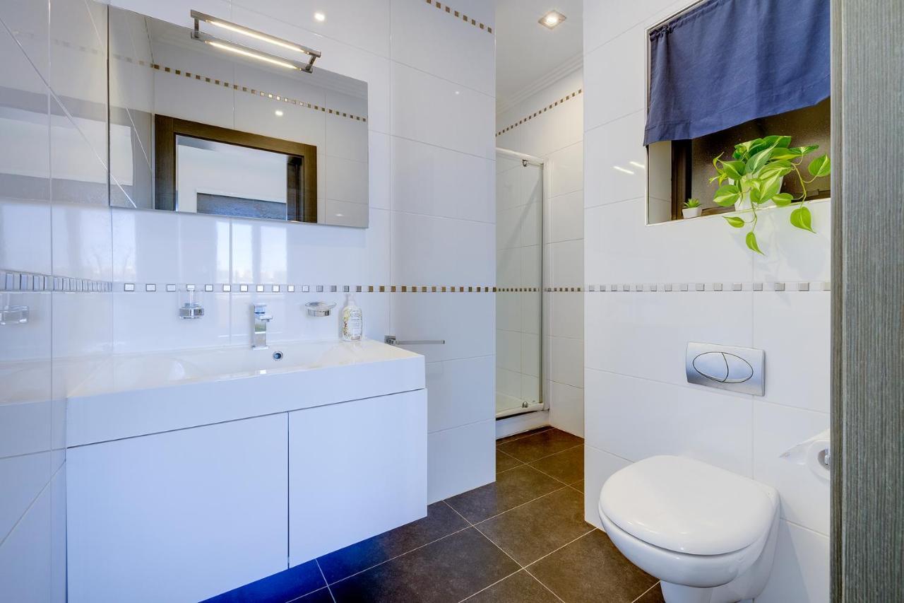 Perfect Location Idyllic 2Br Apartment Sliema Kültér fotó